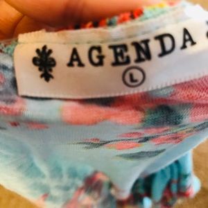 Agenda Tops - Borrow peasant blouse $3 With any purchase Agenda Tops - Borrow peasant blouse $3 With any purchase